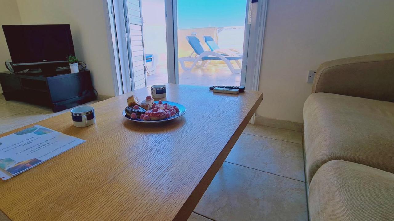 Stay Sunshine Apartment Paralimni Exterior foto