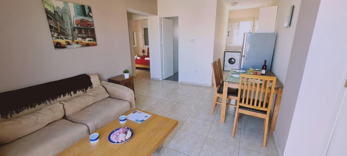 Stay Sunshine Apartment Paralimni Exterior foto