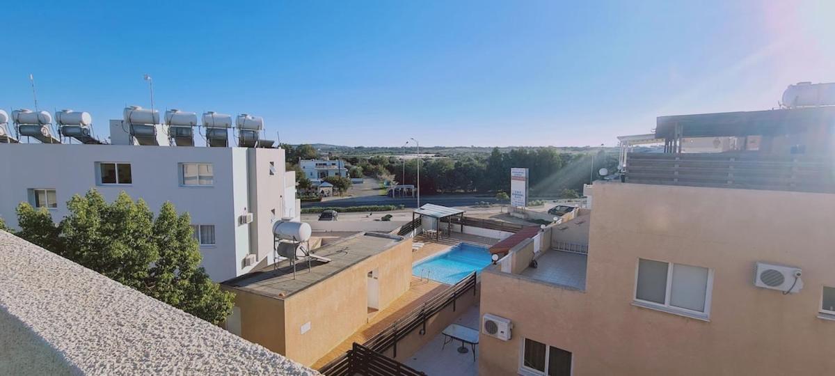 Stay Sunshine Apartment Paralimni Exterior foto